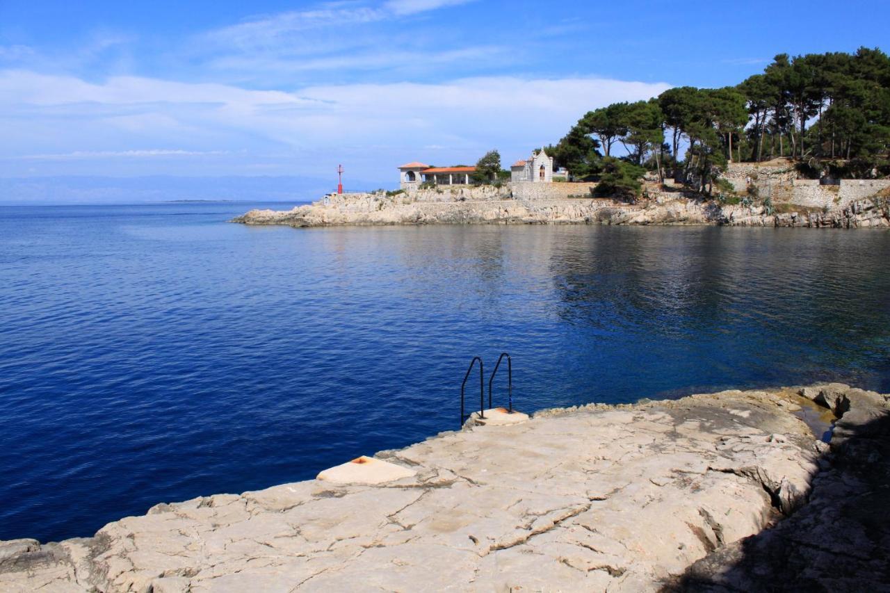 Apartment Veli Losinj 8029B Exterior photo